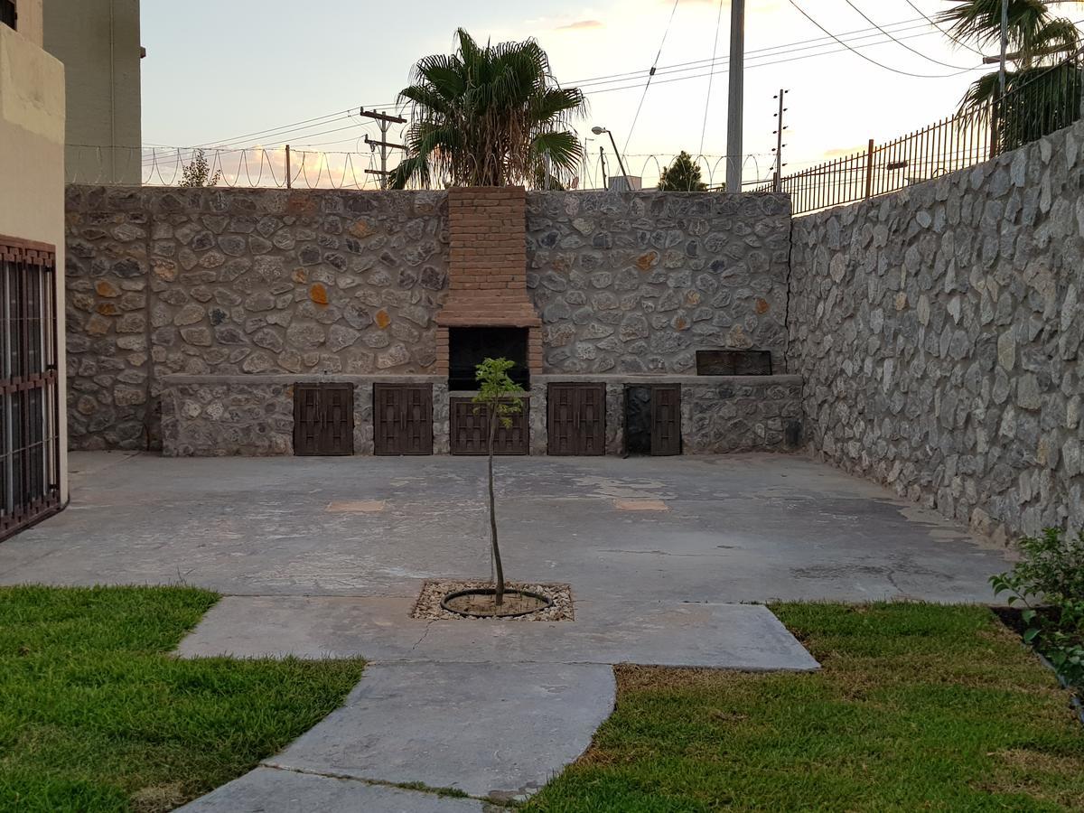 Villa Residencia A 100 Mts Del Consulado Ciudad Juárez Esterno foto